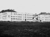 Trg bana Khuen-Hédervárya, livada na kojoj će 1895. godine biti izgrađen veliki srednjoškolski kompleks muške Realne gimnazije (danas muzej Mimara)